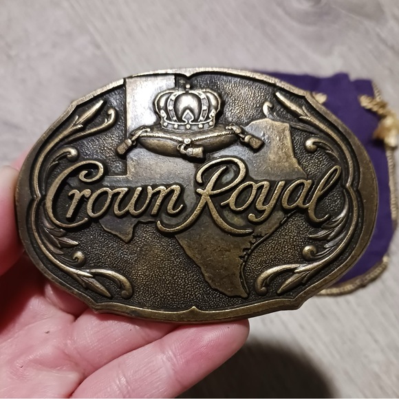 Crown royal belt buckles - Picture 8 of 9